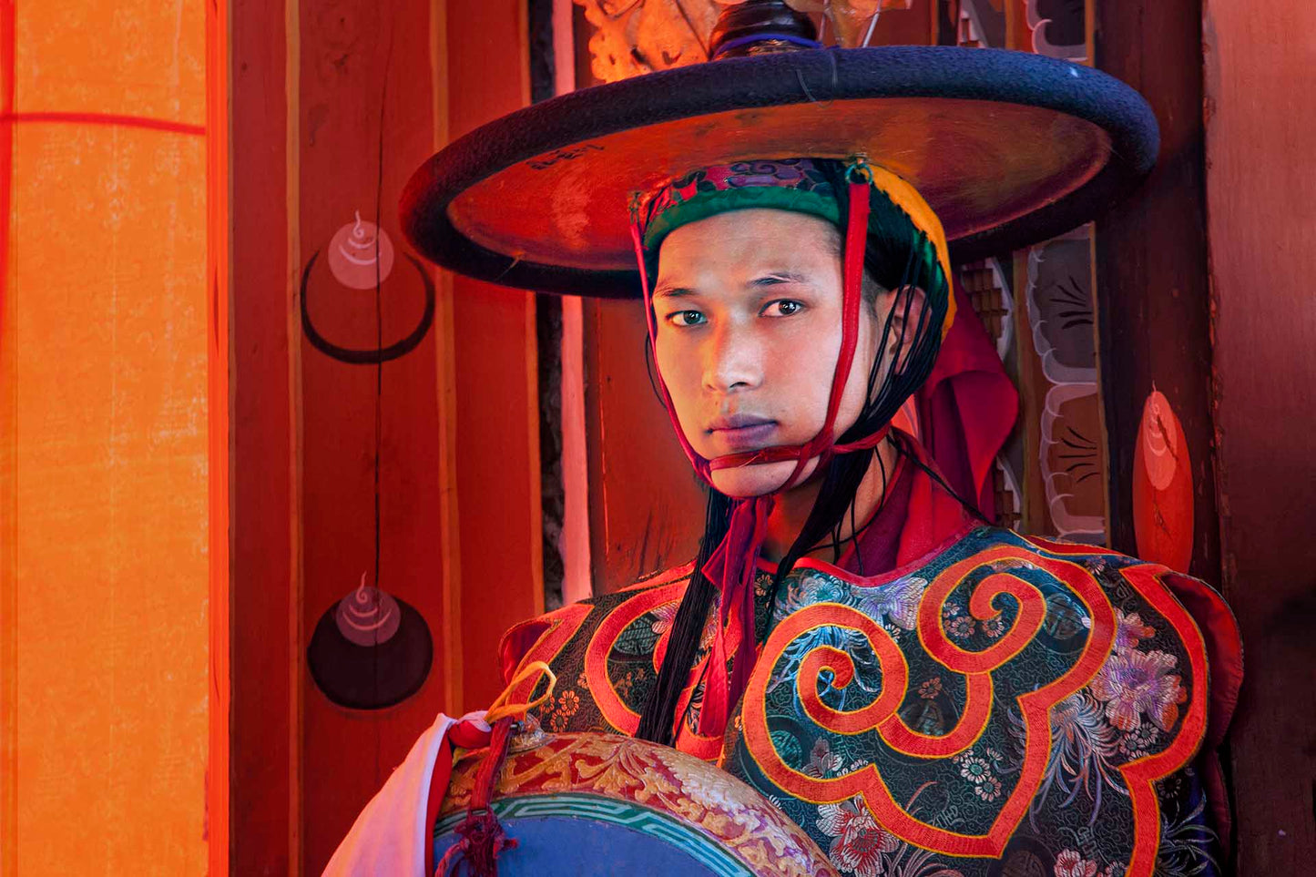 Black Hat Dancer