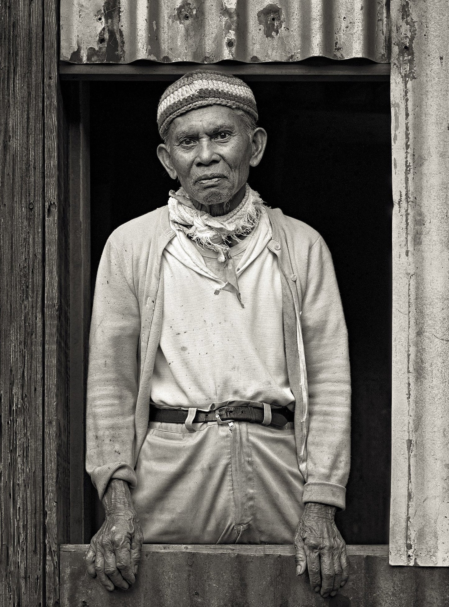Eustaquio Osco in his window, Niumalu 1975