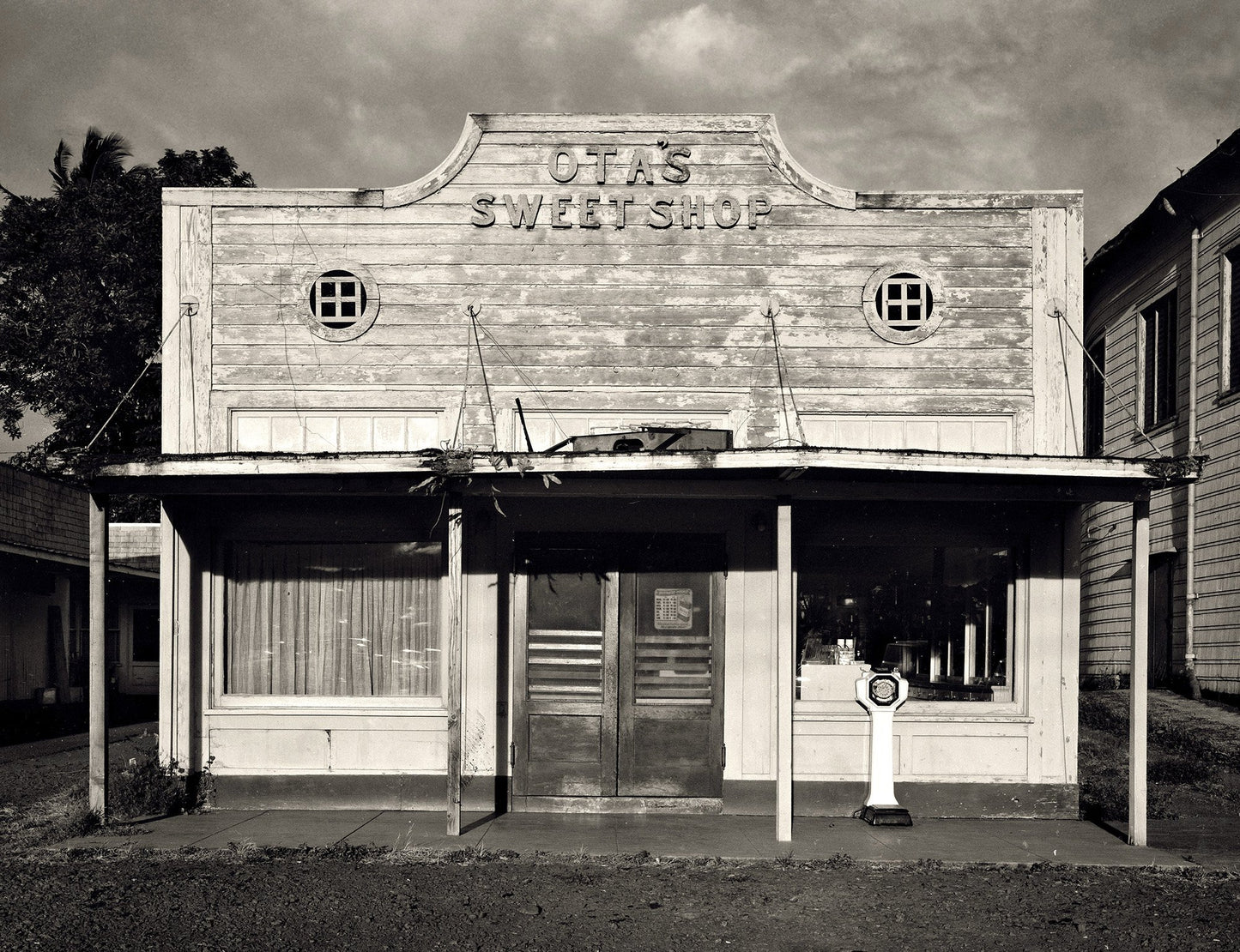 Ota's Sweet Shop, 1975