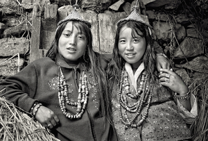 Chooki and Chooki, Pazhi, Laya, 2002