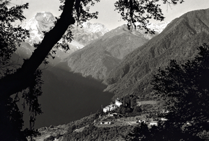 Gasa Dzong from the trail to Laya, 2004